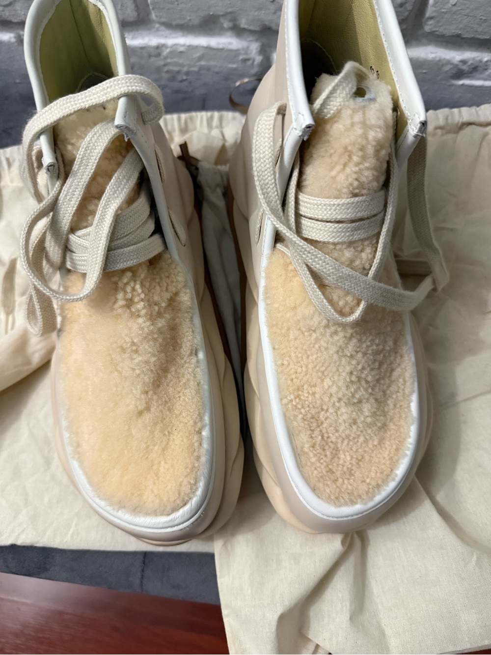 Women’s Cream Shearling-Front Winter Boots